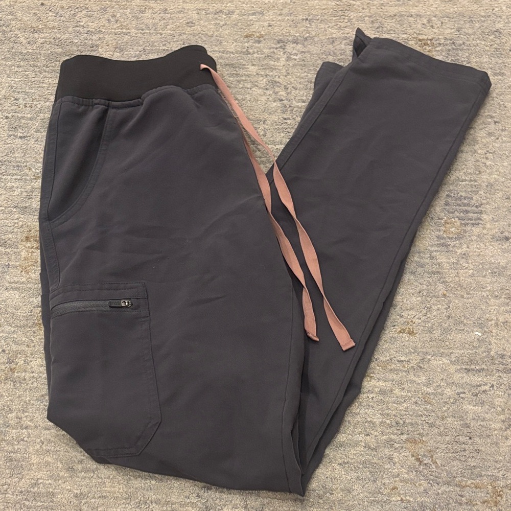 Figs women’s  Charcoal with Pink Drawstring